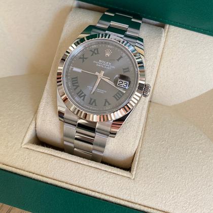 Stainless Steel Three-Link Bracelet (Roman Numeral Dial) - Luxury Watch