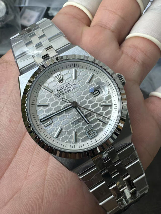 40mm Stainless Steel Three-Link Bracelet White Dial- Luxury Watch