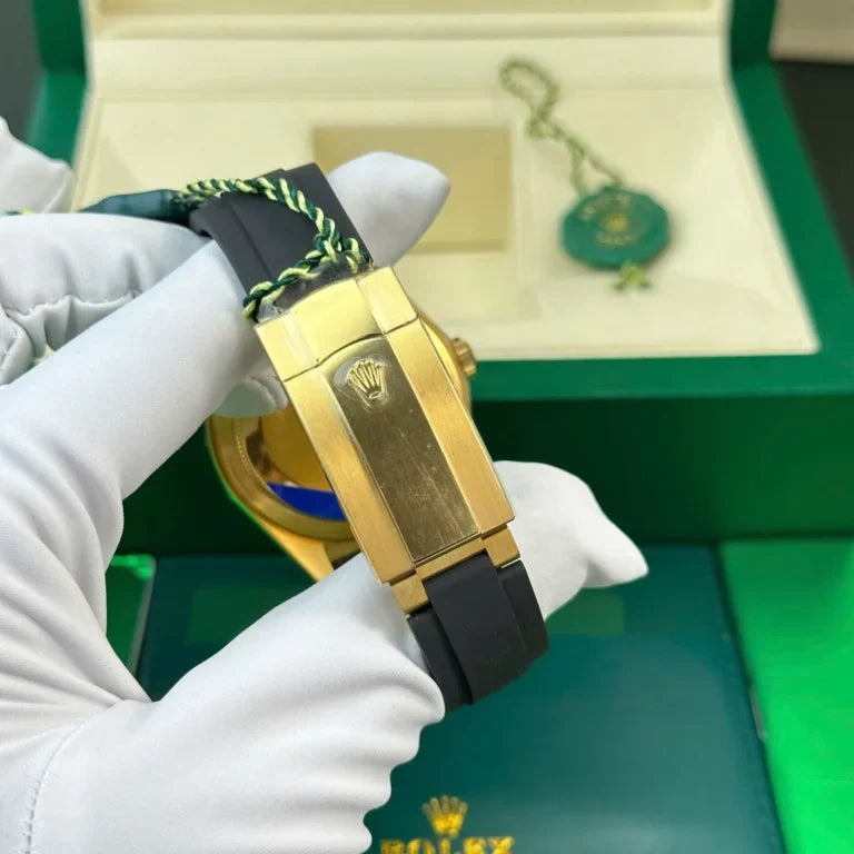 Yellow Gold Rubber (Black Dial) - Luxury Watch
