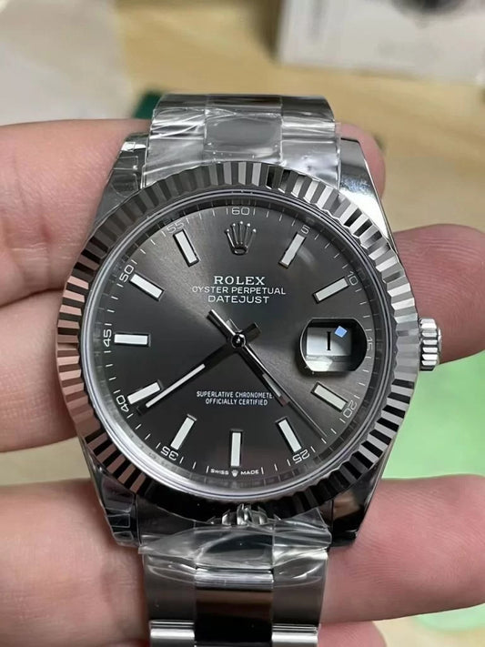 41mm Stainless Steel Three-Link Bracelet black Gray Dial- Luxury Watch