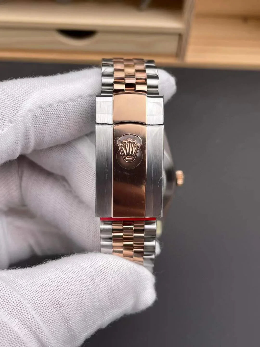 41mm Everose Gold and Steel (Roman Numeral Dial) - Luxury Watch