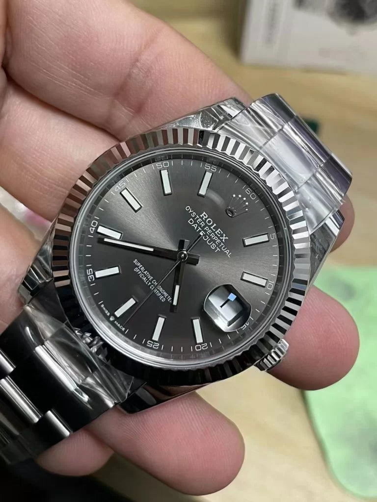 41mm Stainless Steel Three-Link Bracelet black Gray Dial- Luxury Watch
