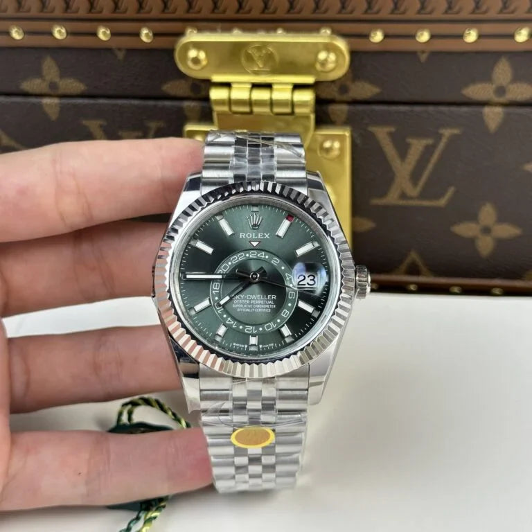 Stainless Steel Multi-Link (Green Dial) - Luxury Watch