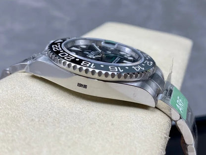 Pilot Watch II Three-Link Bracelet (Black and grey) - Luxury Watch