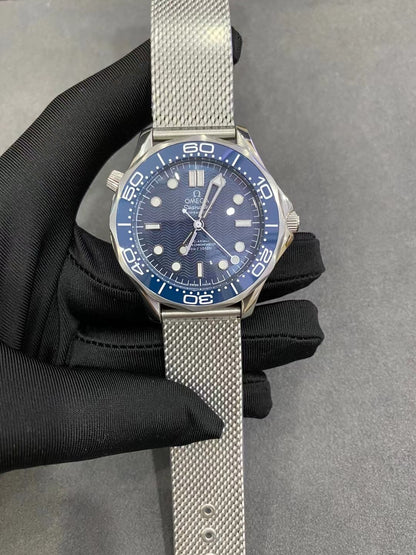 Diver Watch Blue Dial metal strap - Luxury Watch
