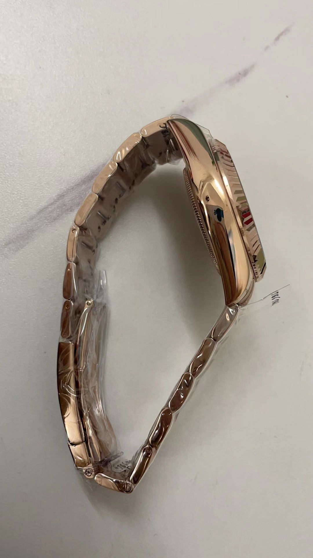 Rose Gold Three-Link Bracelet (Chocolate Dial) - Luxury Watch