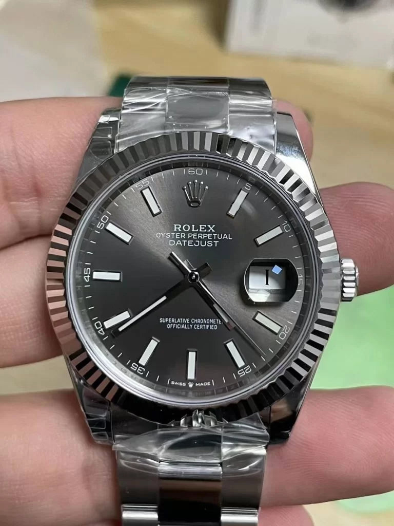 41mm Stainless Steel Three-Link Bracelet black Gray Dial- Luxury Watch