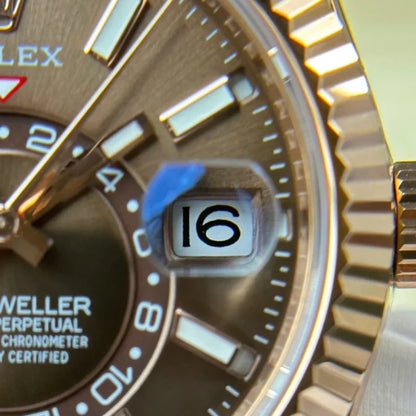 Rose Gold Rubber (Chocolate Dial) - Luxury Watch