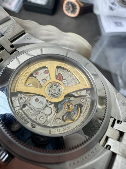 40mm Stainless Steel Three-Link Bracelet White Dial- Luxury Watch