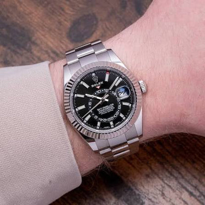 Stainless Steel Three-Link Bracelet (Black Dial) - Luxury Watch
