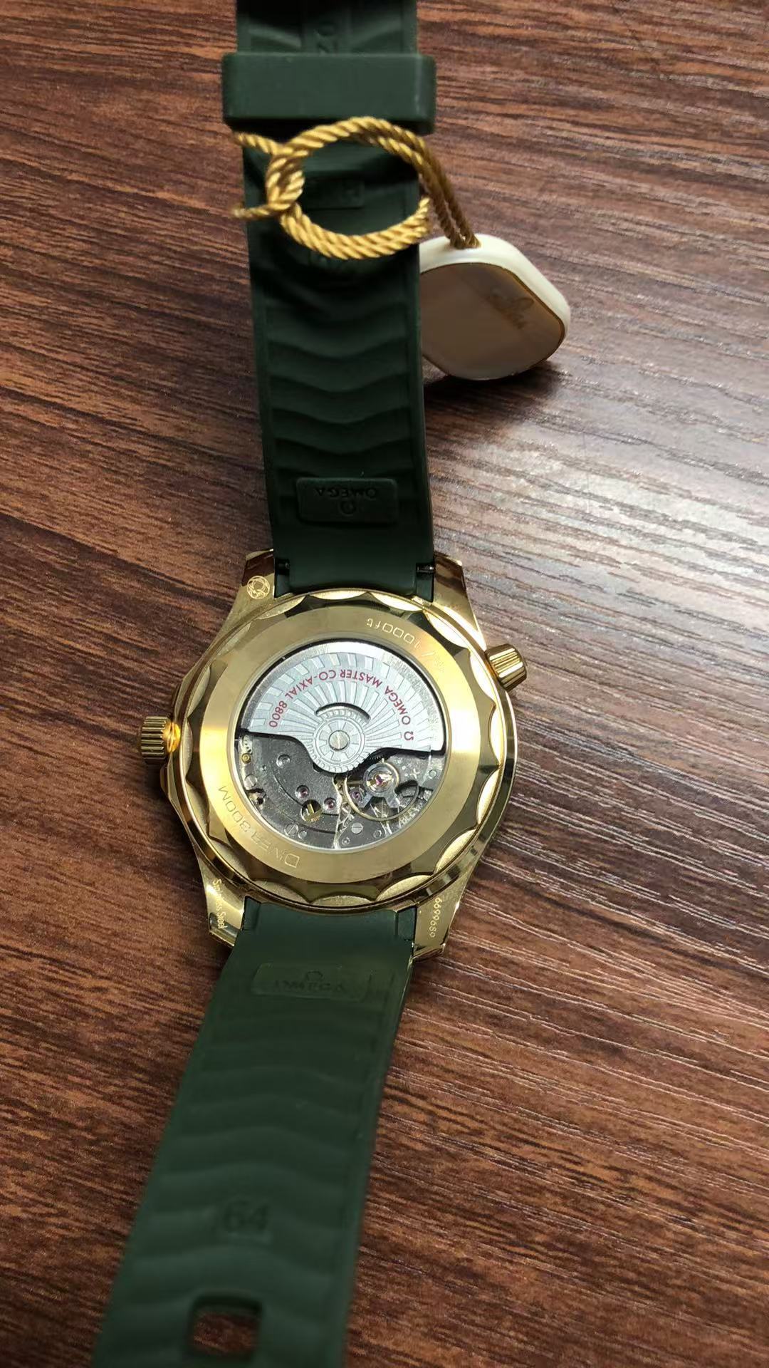 Diver Watch Yellow Gold Green Dial Green Strap - Luxury Watch