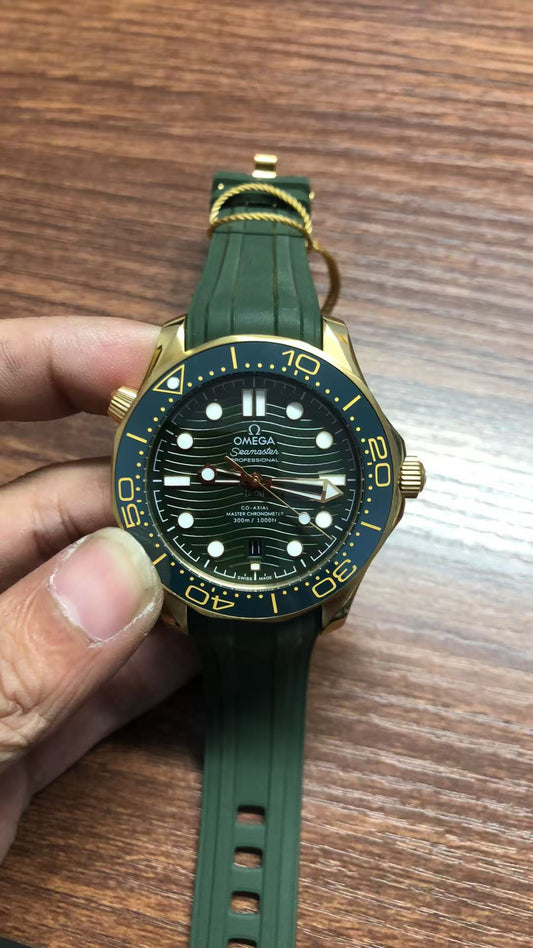 Diver Watch Yellow Gold Green Dial Green Strap - Luxury Watch