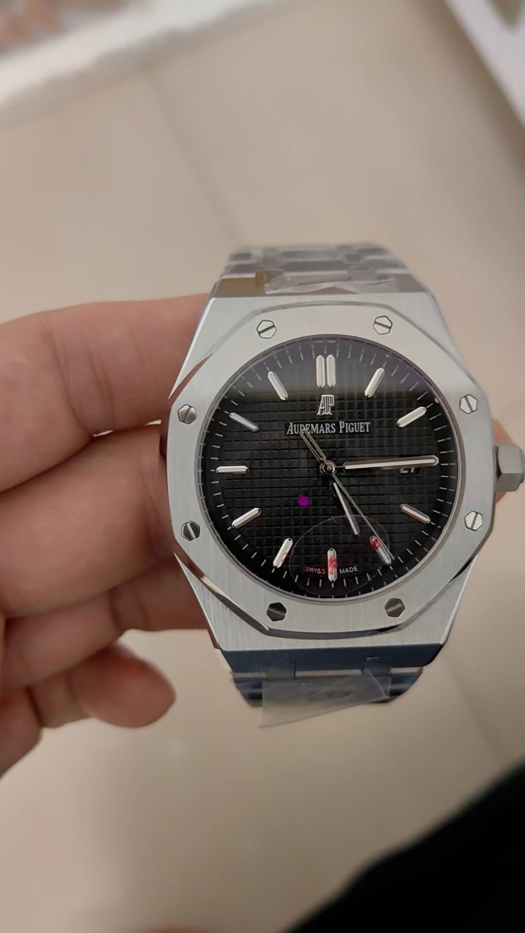 41mm Stainless Steel (Black Dial) - Luxury Watch