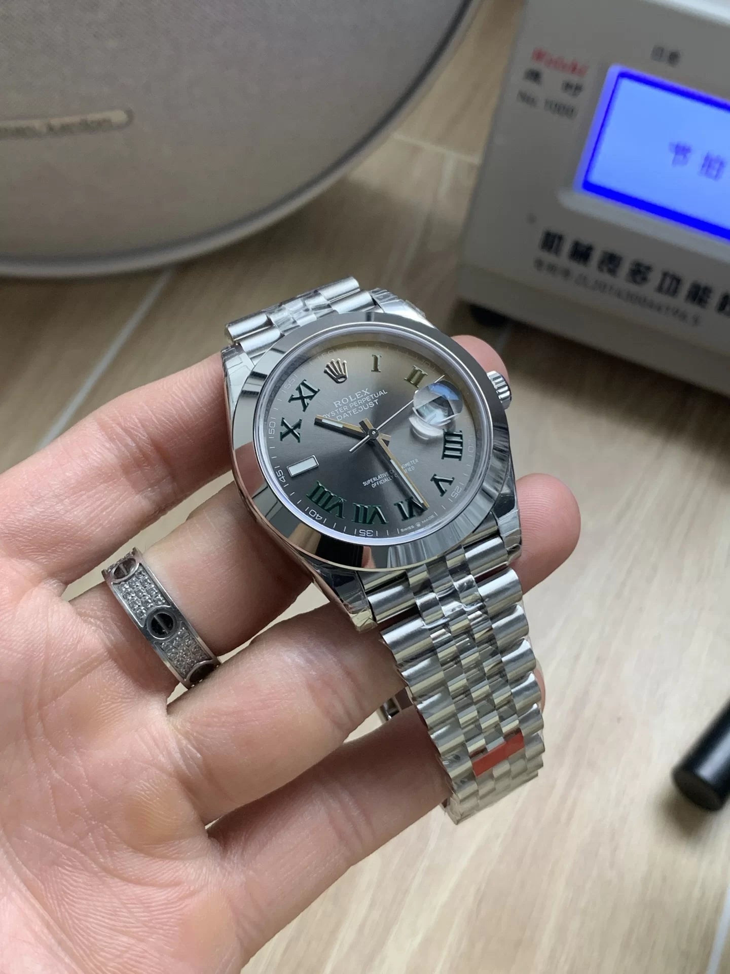 41mm Stainless Steel Three- linked Bracelet (Roman Numeral Dial) - Luxury Watch