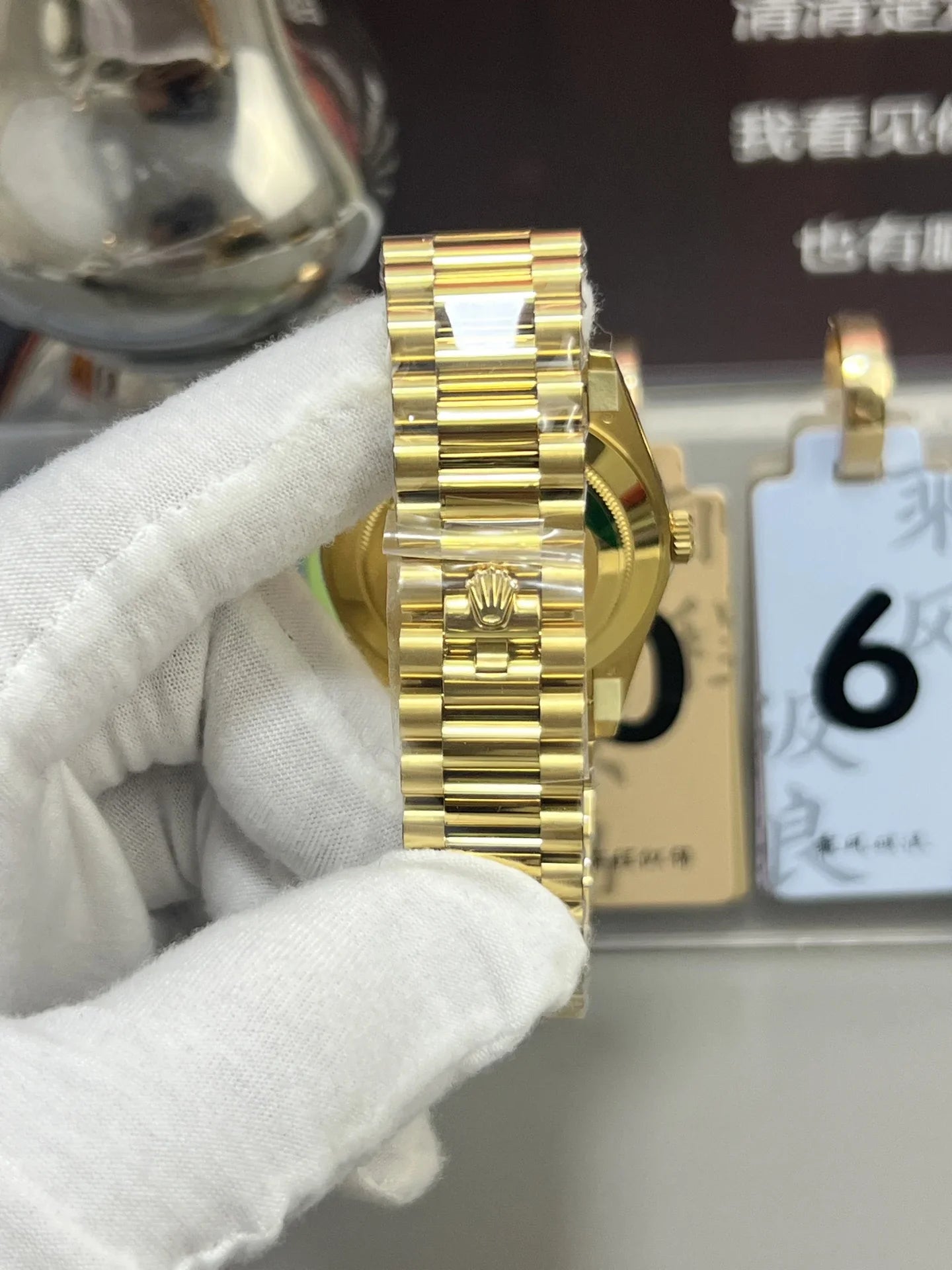 Day Week 40 Yellow Gold Green Dial - Luxury Watch